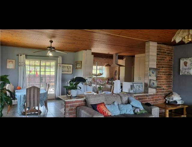 4 BEDROOM HOUSE FOR SALE IN WOODLANDS